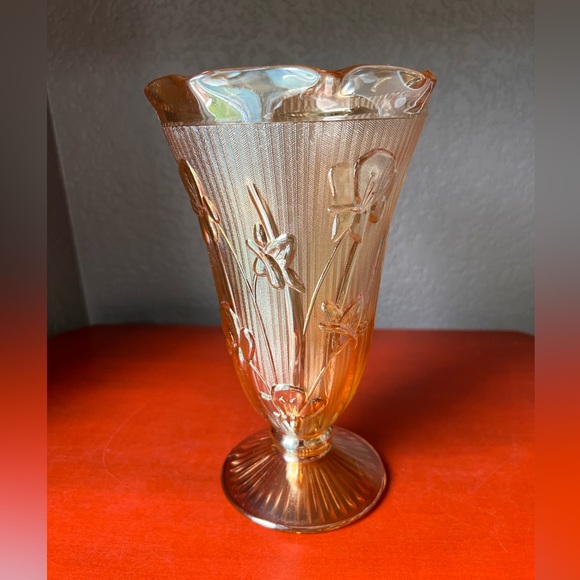 Carnival Glass Vase - Picture 10 of 13